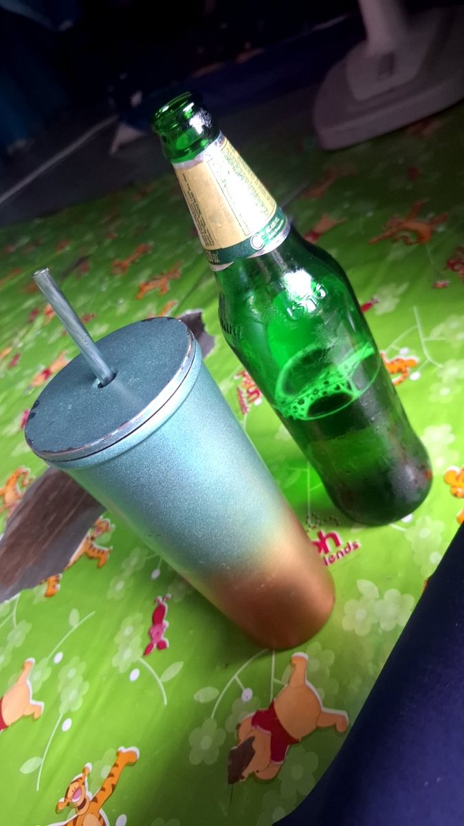 CaXokas's tweet photo. หาเพื่อนกินเบียร์คับที่ห้องแอร์เย็นเพลงเพราะ #บ้านบึง https://t.co/lCklHzZZ4s