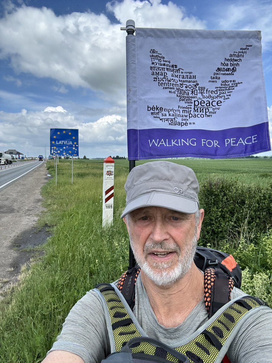 linkstopeace's tweet photo. I have now crossed from Latvia in to Lithuania. Close to the border is a memorial to the Baltic Way of 1989 when 2 million people joined hands across 600kms. It was a huge symbol of successful non-violent resistance and a shining example of how peaceful protest can make a change. https://t.co/6AoAJvoz1s
