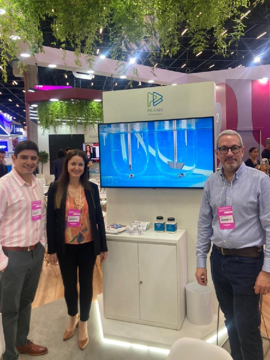 Just in time for a snapshot before we welcome our visitors at FCE Pharma in São Paulo. 🌟 

Together with our distributor Belpharma, we are showcasing gelwoRx Dsolve, our innovative pharmaceutical gelatin.

👉 Francisco, Erica and Gustavo are expecting you at booth F021!