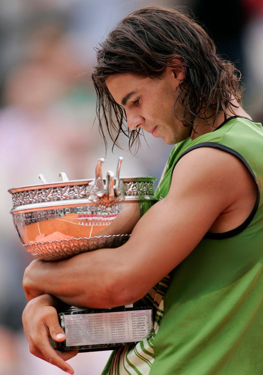 19 yıl önce bugün.

İlk Grand Slam şampiyonluğu. #RolandGarros

Rafael Nadal. 👑