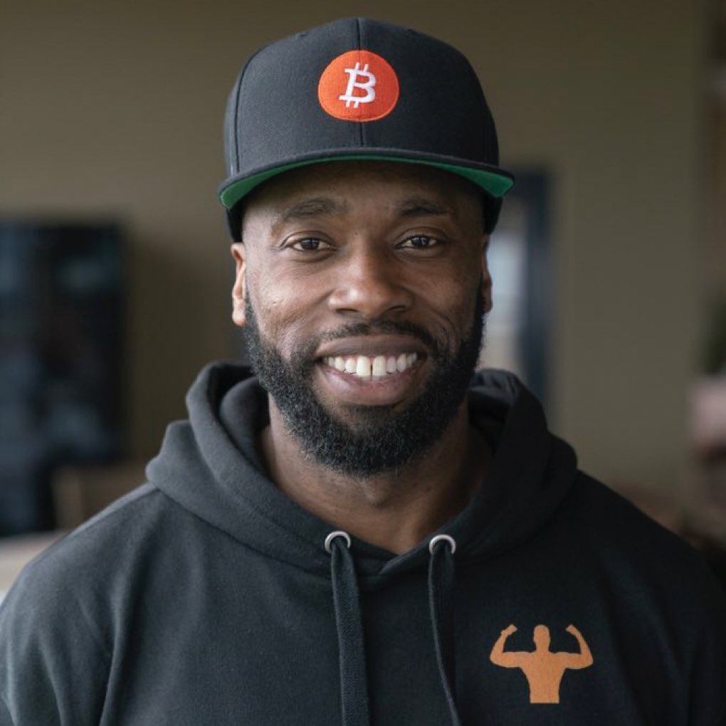 JosiasCarbon's tweet photo. When they ask, ‘Do you work for Bitcoin/bitcoin?’ 🤔
and you respond with ‘No &amp; Yes.’ 😉🤣

Few.

#BIGB #smallb https://t.co/J7Q5RFRZkH