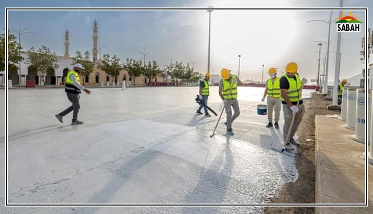 SabahNewsPk's tweet image. عرفات میں درجہ حرارت کم رکھنے کیلئے سڑکوں پر سفید رنگ کردیا گیا
sabahnews.net/archives/192648
#Arafat #TempratureControl