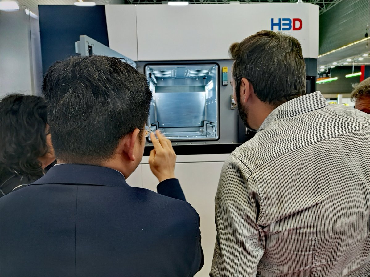 HBDAdditive2015's tweet image. 🎉¡Hola a todos! Join us at #ADDIT3D where HBD is making waves with our HBD 350 Metal AM system! 🔥🔥🔥It&apos;s a hit and attracting visitors from all over. 
Make sure to swing by our booth #P03C18 -Esperamos sinceramente tu visita de hoy!😉

#HBDAdditiveManufacturing #MetalAMSystem