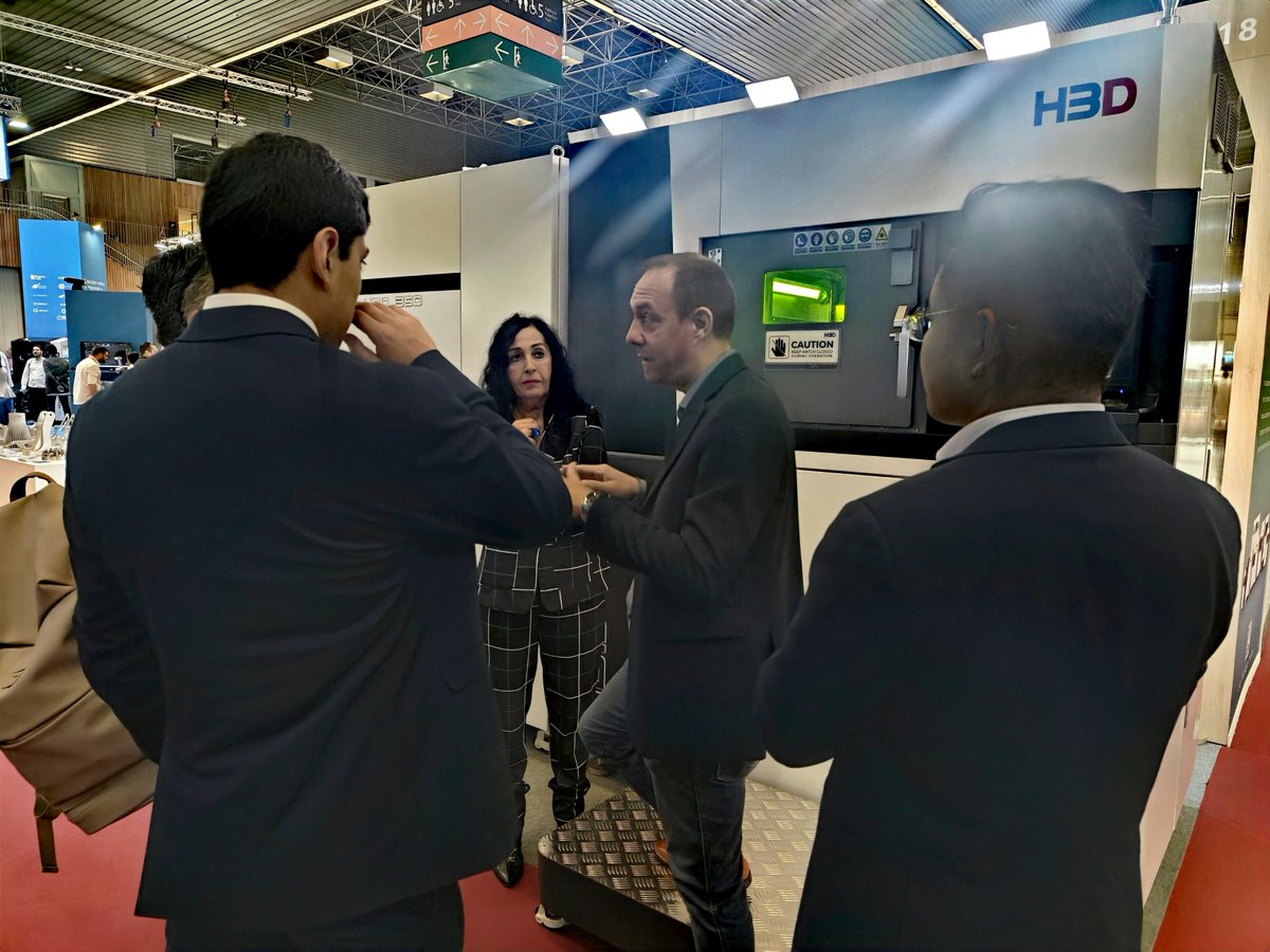 HBDAdditive2015's tweet image. 🎉¡Hola a todos! Join us at #ADDIT3D where HBD is making waves with our HBD 350 Metal AM system! 🔥🔥🔥It&apos;s a hit and attracting visitors from all over. 
Make sure to swing by our booth #P03C18 -Esperamos sinceramente tu visita de hoy!😉

#HBDAdditiveManufacturing #MetalAMSystem