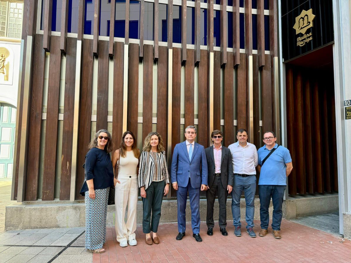 La Oficina de Congresos ha organizado esta semana dos visitas al Centro de Interpretación 'Madina Mursiya' dirigidas a los socios de <a href="/murciacongresos/">Murcia Convention Bureau</a>
1⃣ Ayer nos acompañaron: Hotel Ibis, <a href="/EventosenPlural/">Eventos en Plural</a> <a href="/GrupodeMediosTV/">Grupo de Medios TV</a> <a href="/NovedEventos/">Noved Eventos</a> y <a href="/turismowala/">Turismo Wala</a>