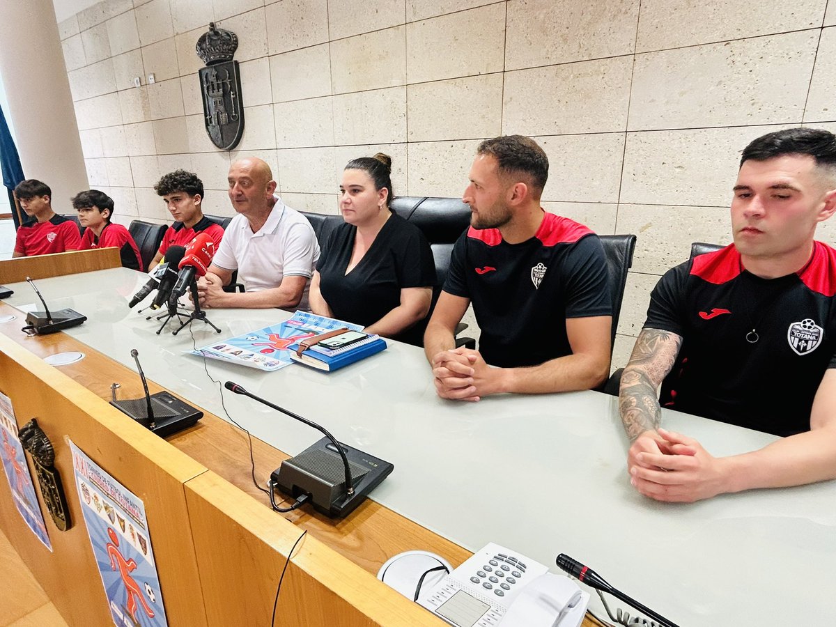 Seis equipos de clubes históricos se dan cita en el XXI Torneo de Fútbol Infantil “Ciudad de #Totana”, los días 15 y 16 de junio. 🫶🏻⚽️🥅🏆⛳️⏱️
▶️ totana.es/noticia.asp?ca…