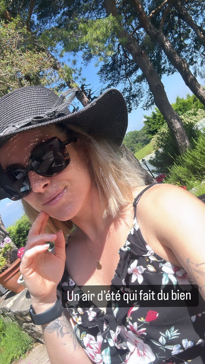 aurore1_2's tweet photo. J'aime bien cette journée. Peut être il y aura plusieurs surprise 🤭🍑😏 
https://t.co/liHhcvnLTF https://t.co/1IATkgmgW7