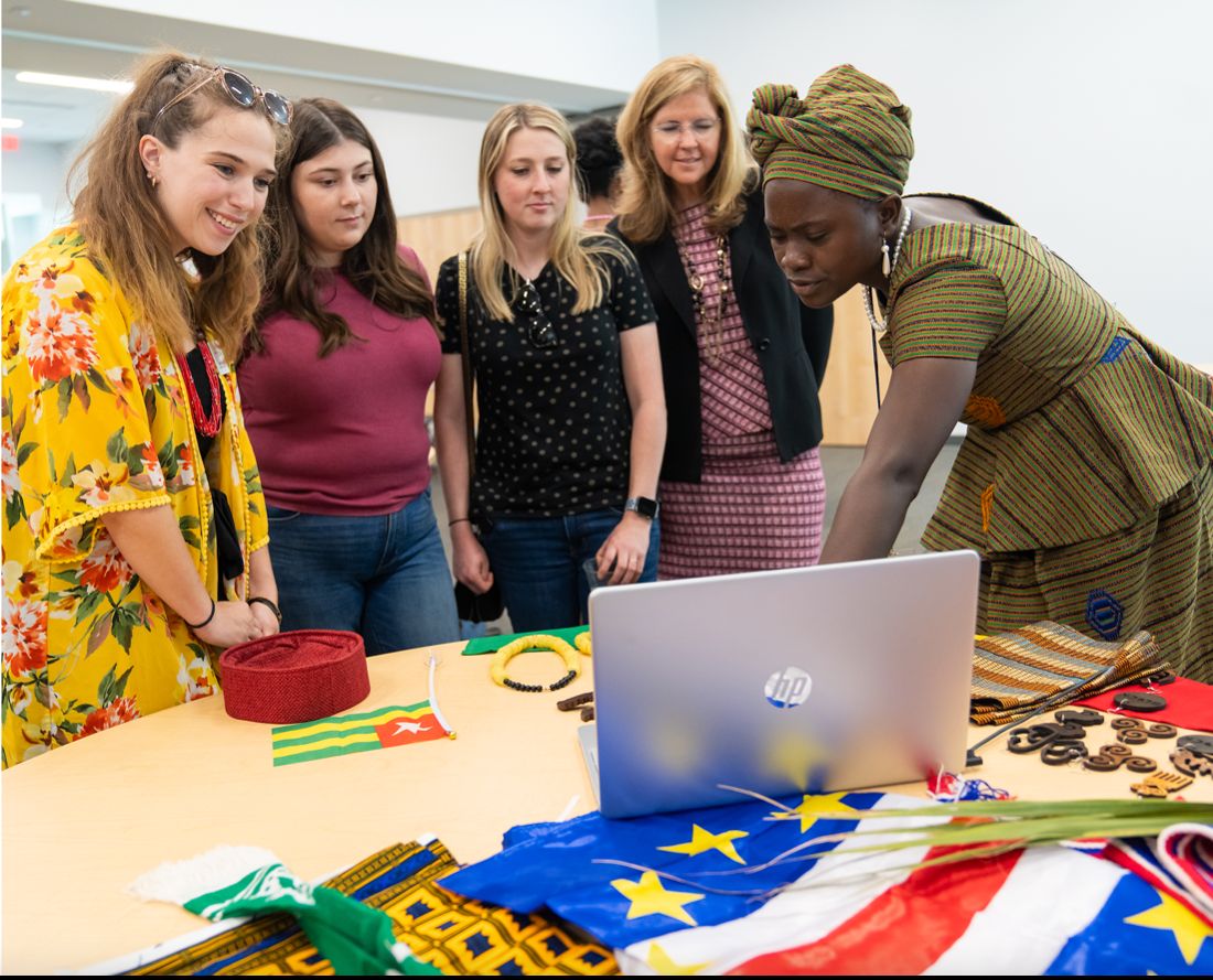 WashFellowship's tweet photo. In just two weeks, #MandelaFellows will be arriving in the U.S. Look back at a few of our favorite moments from last year's Fellowship: https://t.co/cR4Whj4BLP. #YALI2024 Fellows: what are you looking forward to most? Let us know! @ECAatState #ExchangeOurWorld https://t.co/eGuf6LXxFT