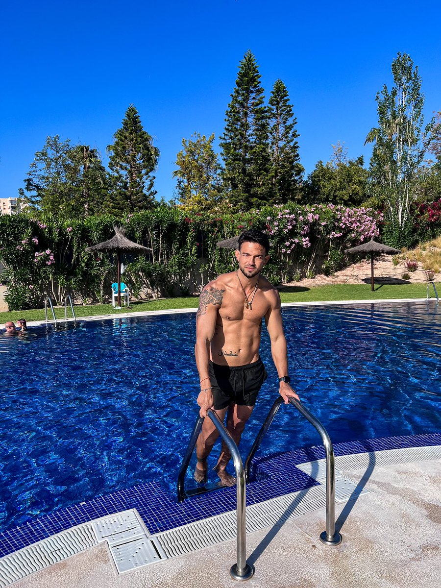 Junio … que loco ya vamos por la mitad del año 🤯 pero bueno es motivo para atraer las mejores vibras, paz y salud son mis deseos para con ustedes y que los suyos para conmigo se tripliquen!! 🤗