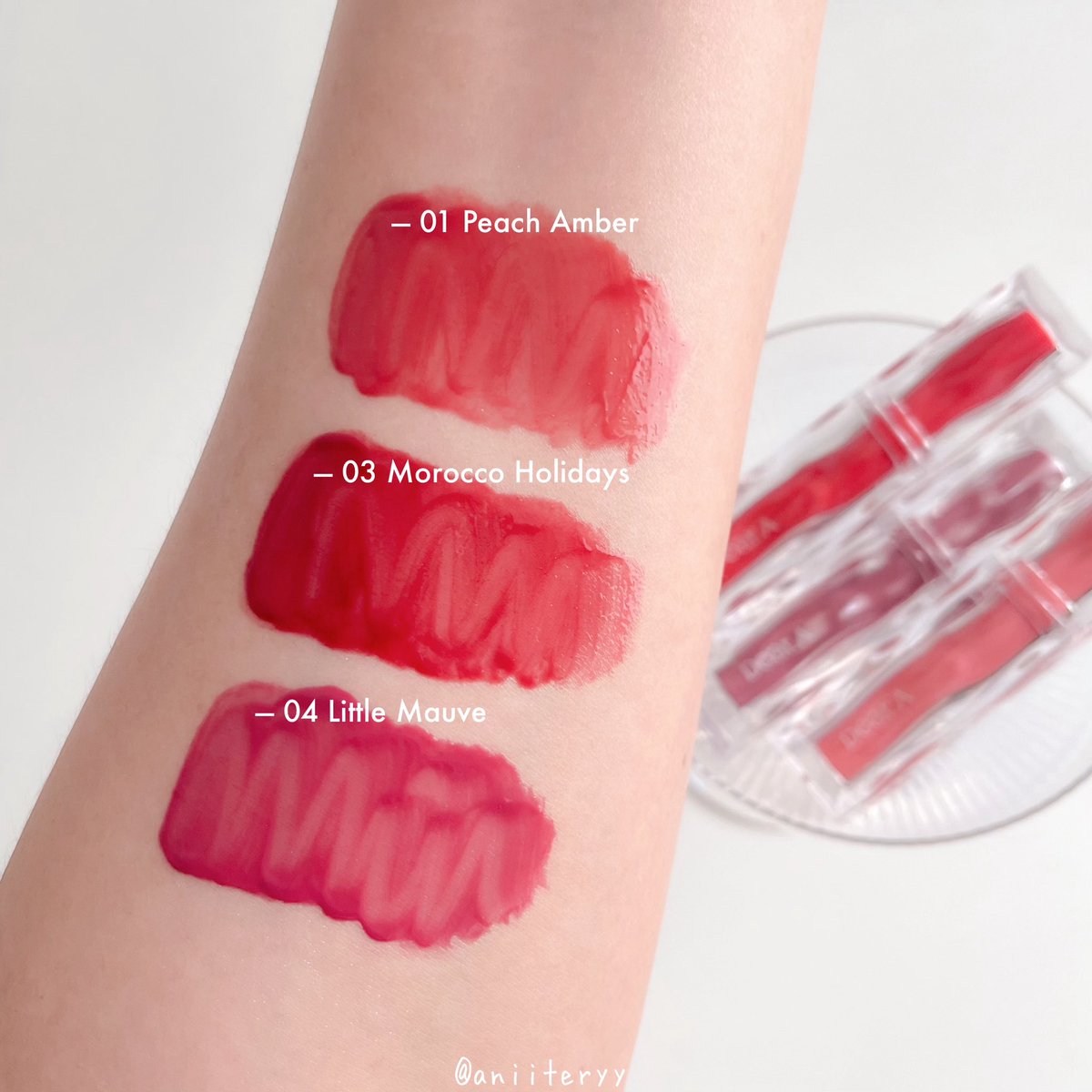 aniiteryy's tweet photo. Dear.A Hydro Dewy Tint — ลิปทินท์เนื้อฉ่ำวาว
มอบมงให้เลยอ่ะ สีสวยสีชัดมากๆ เนื้อฉ่ำเบาไม่หนักปากเล้อ หลังเช็ดความฉ่ำน้องยังทิ้งสเตนสีที่ชัดจึ้ง เราทาสี 03 งับ แต่ก็ชอบสี 01 มากๆเหมือนกัน สีน่ารักธรรมชาติฝุดๆ https://t.co/PSX5mllnAW