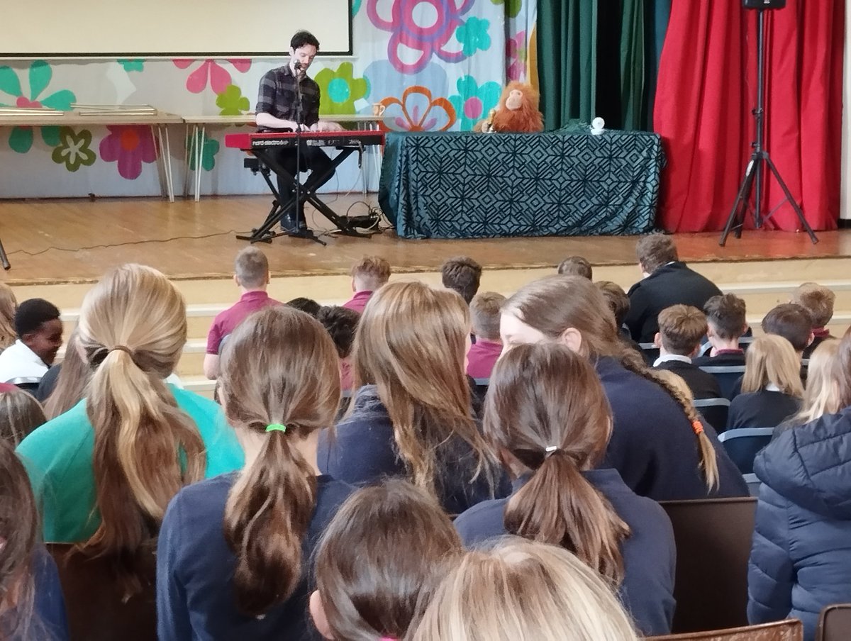 Ysgol Penybryn Tywyn (@penybryntywyn) on Twitter photo Bore hwyliog yn <a href="/YsgolUwchTywyn/">Ysgol Uwchradd Tywyn</a> yng nghwmni @hywelpitts a <a href="/Gareth4567/">Gareth</a> Athrawon a plant wedi mwynhau! <a href="/Siarteriaith/">Siarter Iaith Gwynedd</a> <a href="/CyngorGwynedd/">Cyngor Gwynedd</a> #canigymru2025 Bore hwyliog yn <a href="/YsgolUwchTywyn/">Ysgol Uwchradd Tywyn</a> yng nghwmni @hywelpitts a <a href="/Gareth4567/">Gareth</a> Athrawon a plant wedi mwynhau! <a href="/Siarteriaith/">Siarter Iaith Gwynedd</a> <a href="/CyngorGwynedd/">Cyngor Gwynedd</a> #canigymru2025