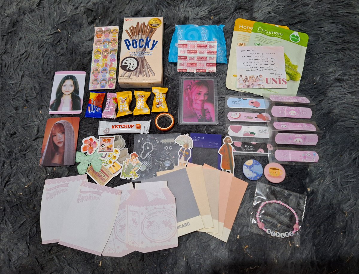 iahdagreat's tweet photo. ✨️ #iahfeedbacks ✨️
Hello sa bebe ko na love ko, @dearjiiyo! I cannot express how excited I was as I unboxed your love mail. SO MANY AYUDA?! AND THE FREE NAPKIN? Request ko yan kasi LT yung before xd. I really appreciate this bebe. Thank you, mwuapss! ILY 🩷
#jiiyofeedbacks https://t.co/zNfsQ6MDQD