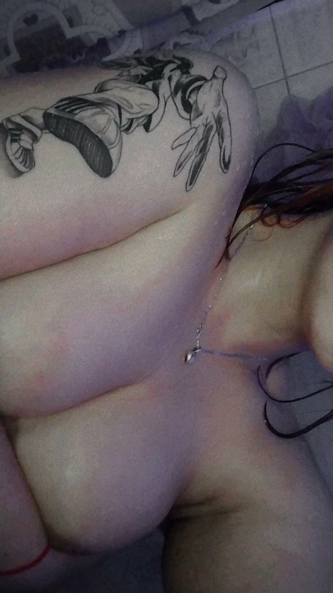 etrankki's tweet photo. les enseñe mi nuevo tatuaje?uwu https://t.co/ahxGcy5juL