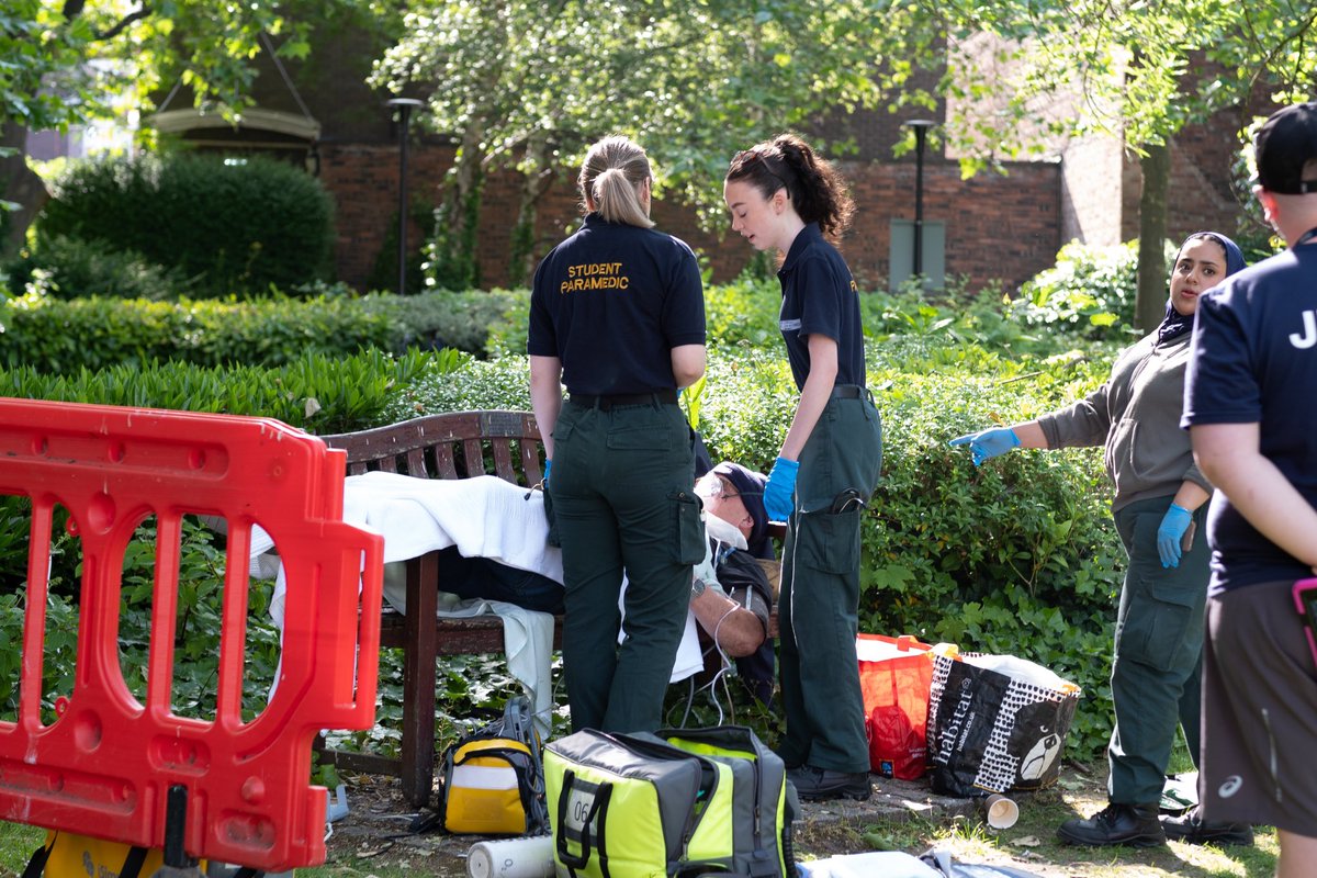 Scenario Recap: Sepsis in the park

Students were tasked with treating a male of NFA, presenting with some infection markers. Following clinical guidelines, pathways and more!