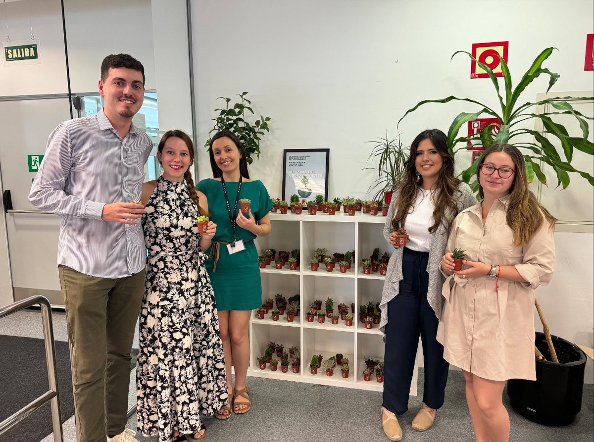 altenspain's tweet photo. En ALTEN celebramos hoy el #DíaDelMedioAmbiente  con un pequeño detalle para nuestros equipos: un recordatorio de que cada acción, por pequeña que parezca, puede tener un alto impacto en la naturaleza. Cada gesto suma 🌱 https://t.co/RuY1g0YgG0