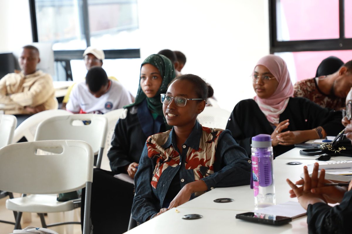 iome254's tweet image. At our ongoing upcycling and recycling workshop, the participants rolled-up their sleeves to showcase their creativity by sketching and crafting. 
#DesignSprint