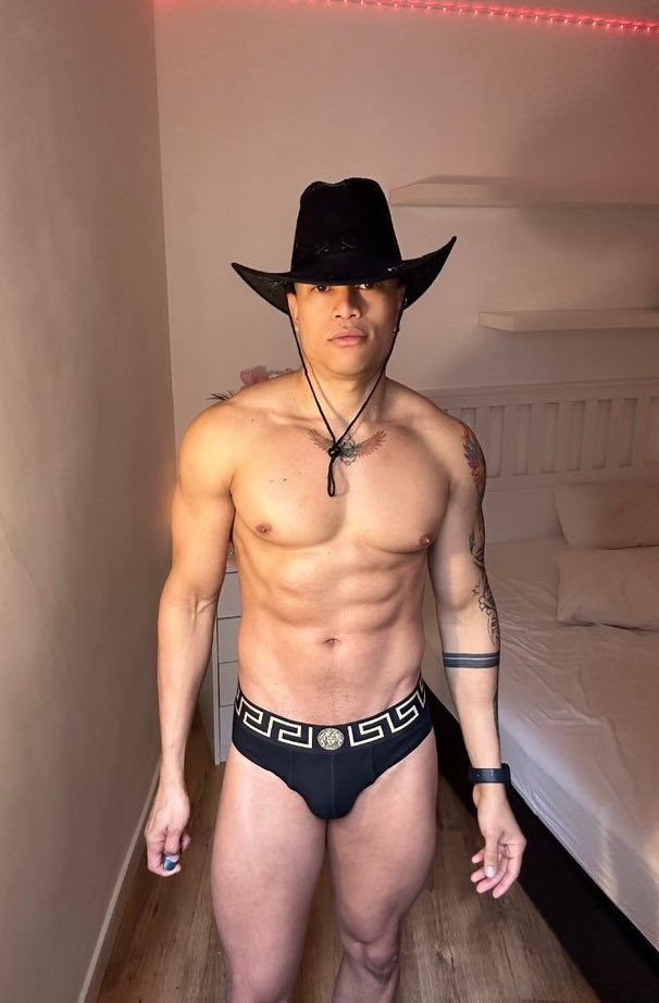 danclxxx's tweet photo. You favorite cowboy 🤠 https://t.co/UXQ28s4Ywd