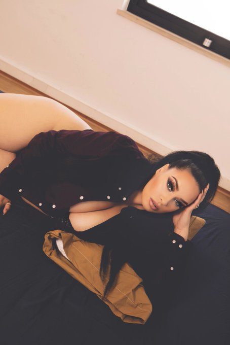1 pic. Flash sale 
50% OFF my page 
https://t.co/dnalrlcNvq 
7.99$ TODAY ONLY 

Customs + Private Cam