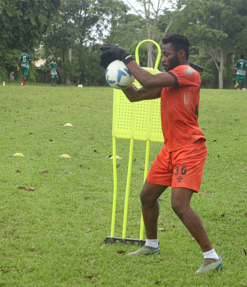 FcSamartex1996's tweet photo. Richard Baidoo Official 30 getting ready for Sunday's clash ๐ขโช๐ข
#Winnertex #TimberGiant https://t.co/mvN02OezLV