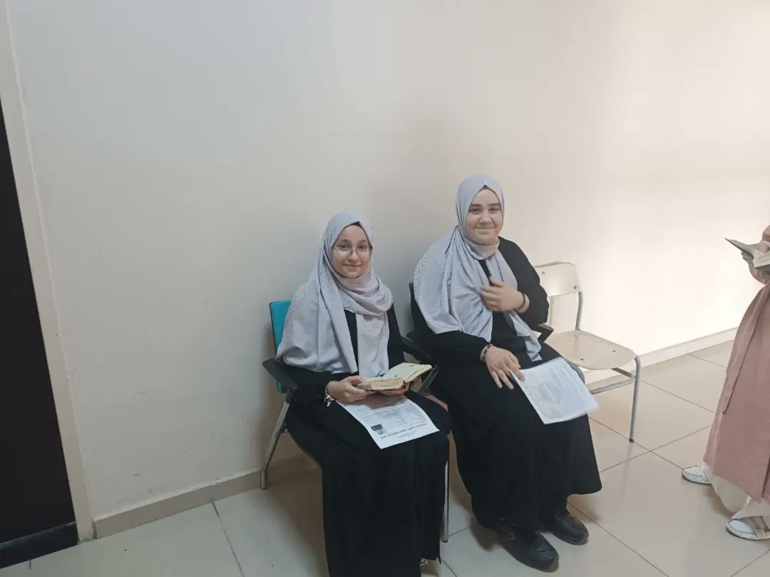Sınav heyecanı yaşıyorlar. 
Soğukpınar Yatılı Hafızlık Erkek Kur'an Kursunda 4 ve Yeşilkent Kumralabdal Hafızlık Kız Kur'an Kursunda 6 öğrenci eğitimini tamamlayarak Hafızlık Belgesi sınavına girecekler.