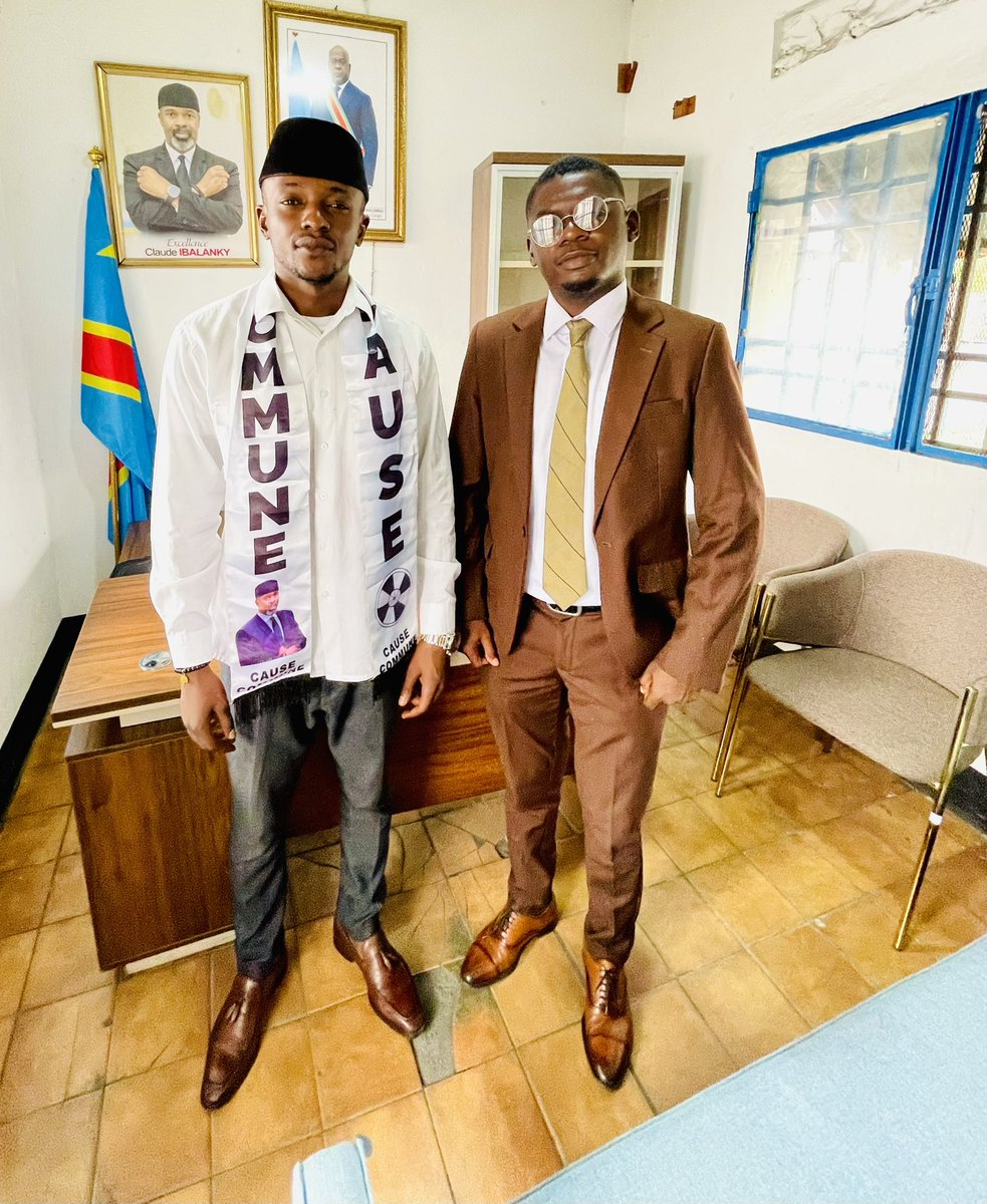 LCauseCommune23's tweet photo. Consultation
——————
Mercrerdi 05-06-2024, le président d la ligue des jeunes d Kinshasa, @BitufuilaJ a eu l'honneur d recevoir dans son bureau le camarade @EmmanuelKaziala, coord_national d la #CDDC , pr notre série de consultations
@cibalanky
@Cause_Commune23
@Bitumba02
#J5 https://t.co/2WNcVkwmf9