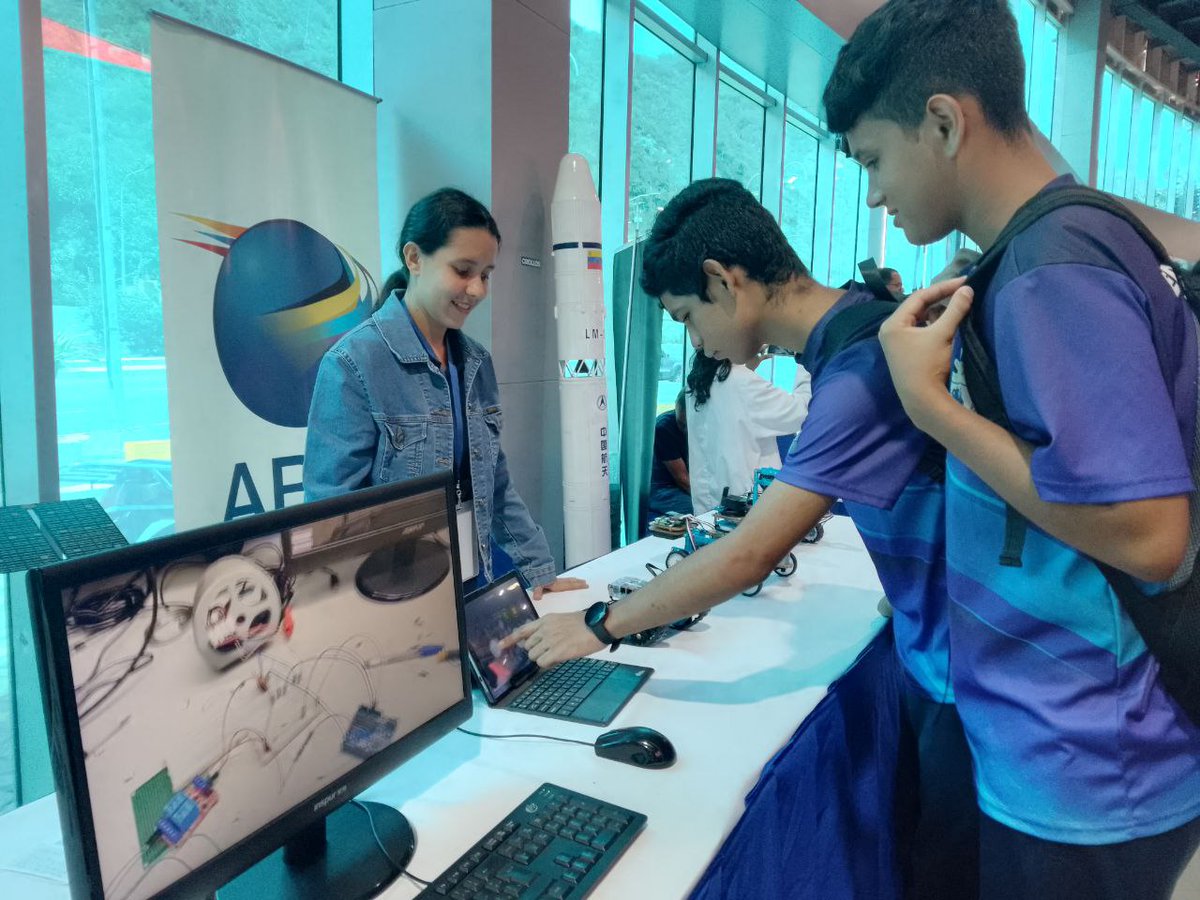 abae_ve's tweet photo. La @AbaeVzla participó en la «Feria Estatal de Innovación Semilleros Científicos» del @Mincyt_VE para fomentar el interés por la ciencia y la tecnología.

Más detalles en: https://t.co/U1CLw72T3g

#PuebloMaduroEnPaz https://t.co/gn4F0yOBk7