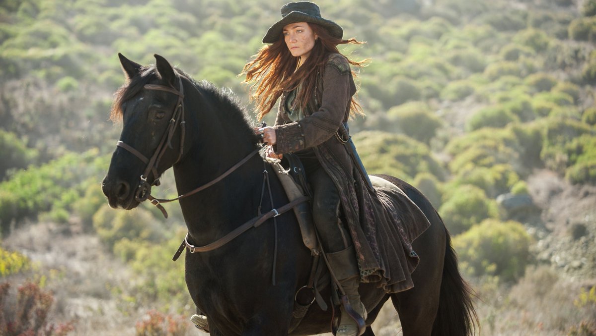 SpringfonteinE's tweet image. Relive the adventure with Clara Paget as Anne Bonney in #BlackSails, filmed at Springfontein! 🌿🐎 From thrilling horseback rides to intense standoffs, our location brought these scenes to life.

#FilmLocation #CapeTown