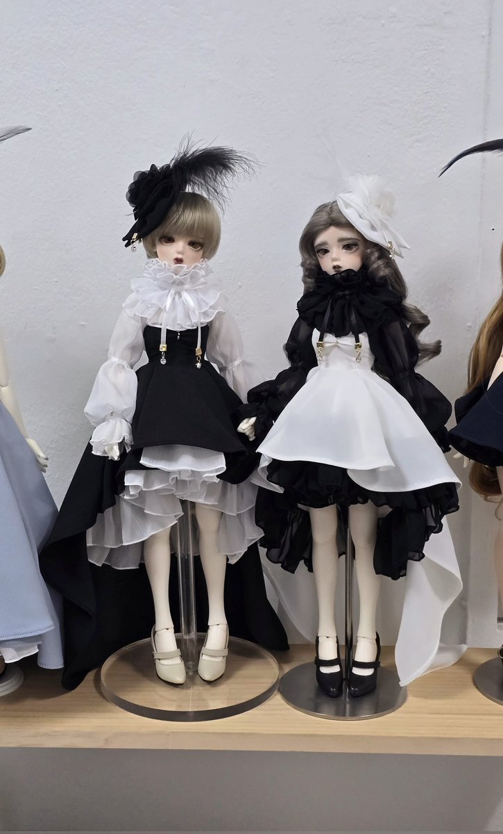 블랙앤화이트
화이트원단 비침은 어쩔수없지만ㅎㅎ