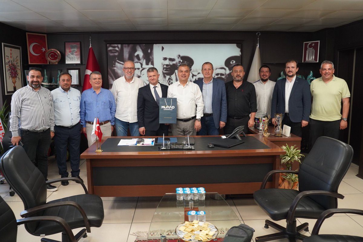 Şube Başkanımız Eyüp Tan, 2.Dönem Başkanımız Şerif Mutlu ve Yönetim Kurulu Üyelerimiz Çan Belediye Başkanı Sayın Harun Arslan'a hayırlı olsun ziyaretinde bulundular.

Sayın Başkan'a misafirperverliğinden dolayı  teşekkür ediyor yeni görevinde başarılar diliyoruz.