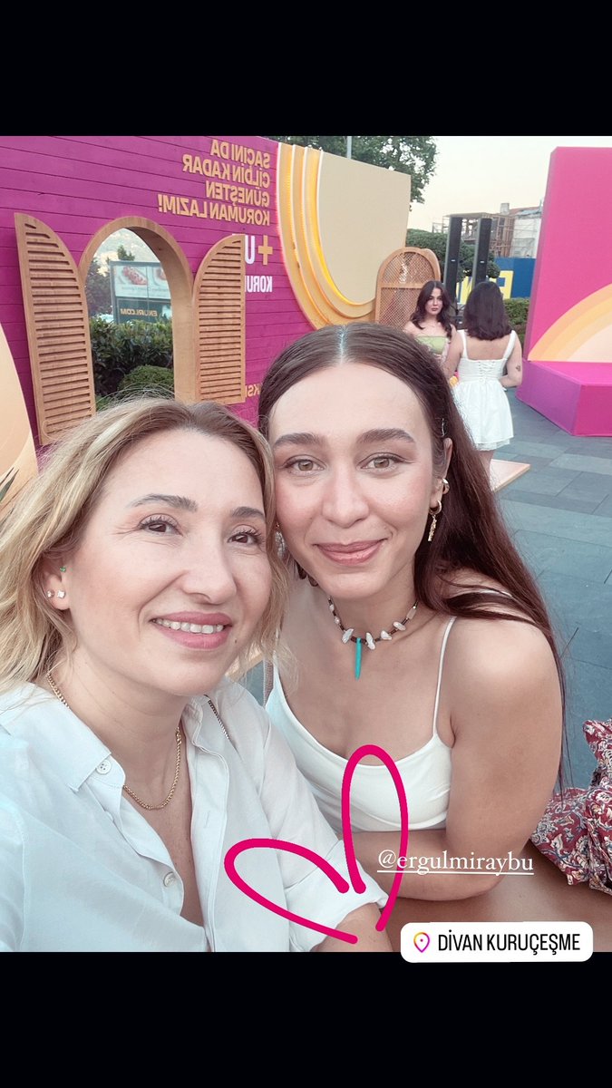 bestofergul's tweet photo. Nalan Yıldırım'ın ınstagram hikayesinin paylaşımından.

#ErgülMirayŞahin • #Emşfc https://t.co/txpHF9JjcE