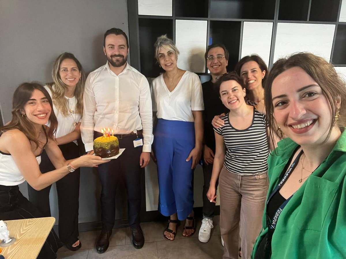 AverestTraining's tweet photo. Today, we're celebrating Shadi Ashi, Averest's global CEO, an entrepreneurial leader who embodies the agile philosophy of startups!

As Averesters, we wish him a happy birthday, abundant blessings, and many more successful years ahead!

#Averest #AverestTeam https://t.co/ObSX6mOYPY
