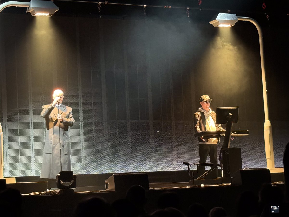 Gmac0872's tweet photo. Pet Shop Boys, Ovo Hydro June 2024 #petshopboys https://t.co/CDx5BlVtz7