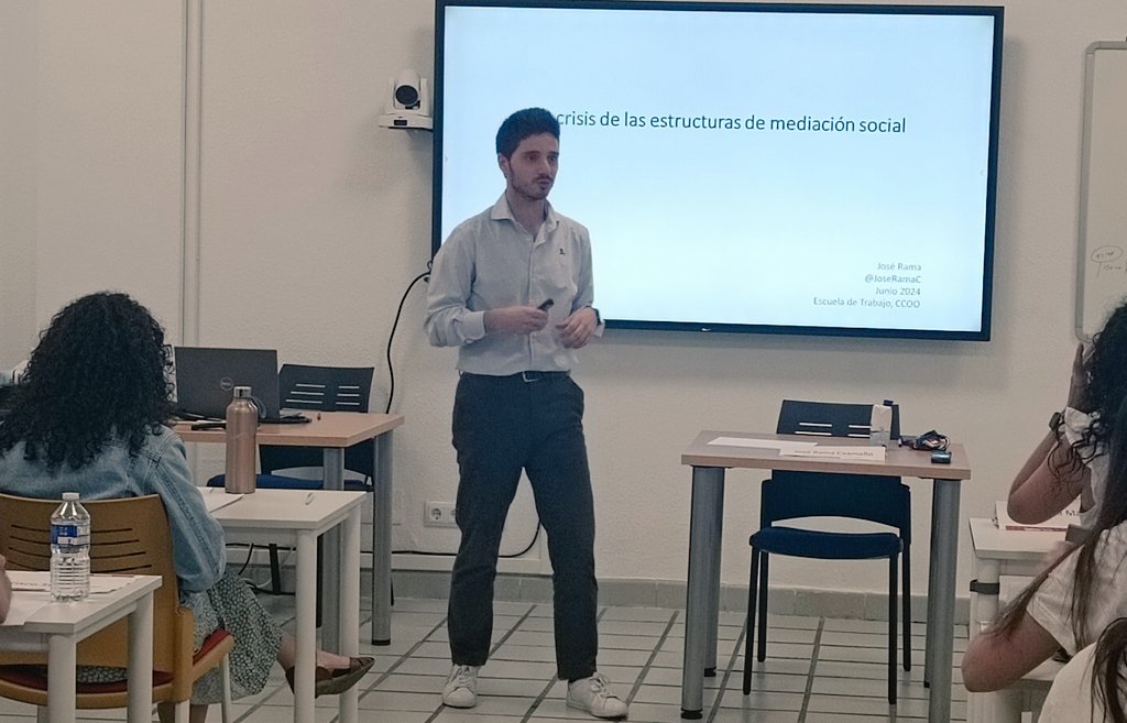 En la última sesión de la mañana hablamos de "La crisis de la intermediación política". Para ello, contamos con José Rama @JoseRamaC de la Universidad Autónoma de Madrid.