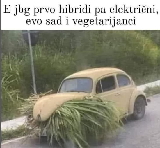 GPTeX2WW0AAPSuX?format=jpg&name=small