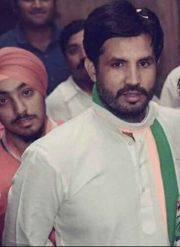 Gurpree44644893's tweet photo. Congratulations @RajaBrar_INC
#Ludhiana Mp .
Dil Da Raja hae..
Punjab King..😍🧿💫🙏
#MPpunjab #Rajawarring #Pardhan #Punjab_Election #Punjab #King #Sher #Warring https://t.co/1df4s36hYZ