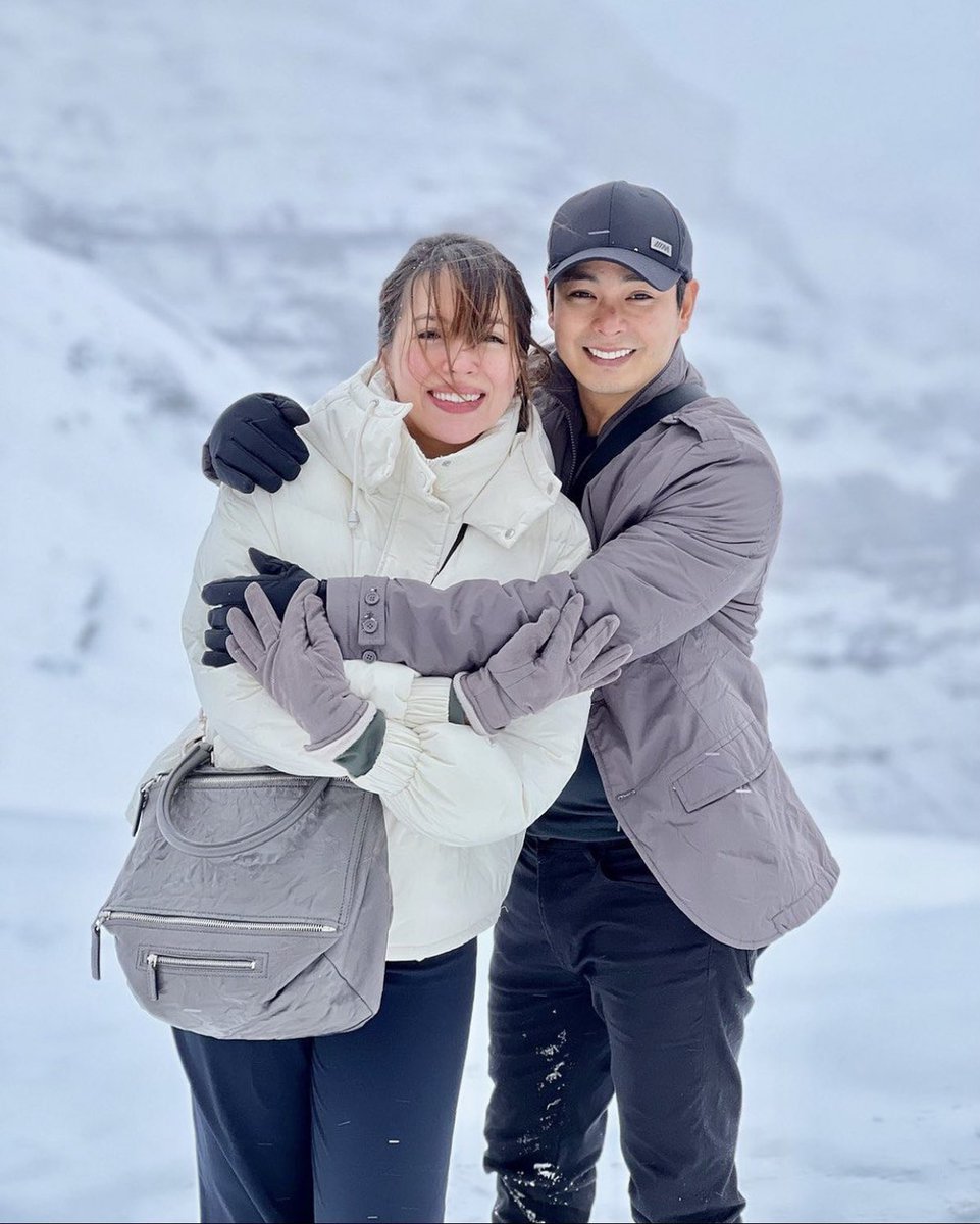 cocochulia_'s tweet photo. CocoJul’s peyborit pose 🤪

🇪🇸 x 🇮🇹 x🇨🇭 https://t.co/Sz3AIStQN1