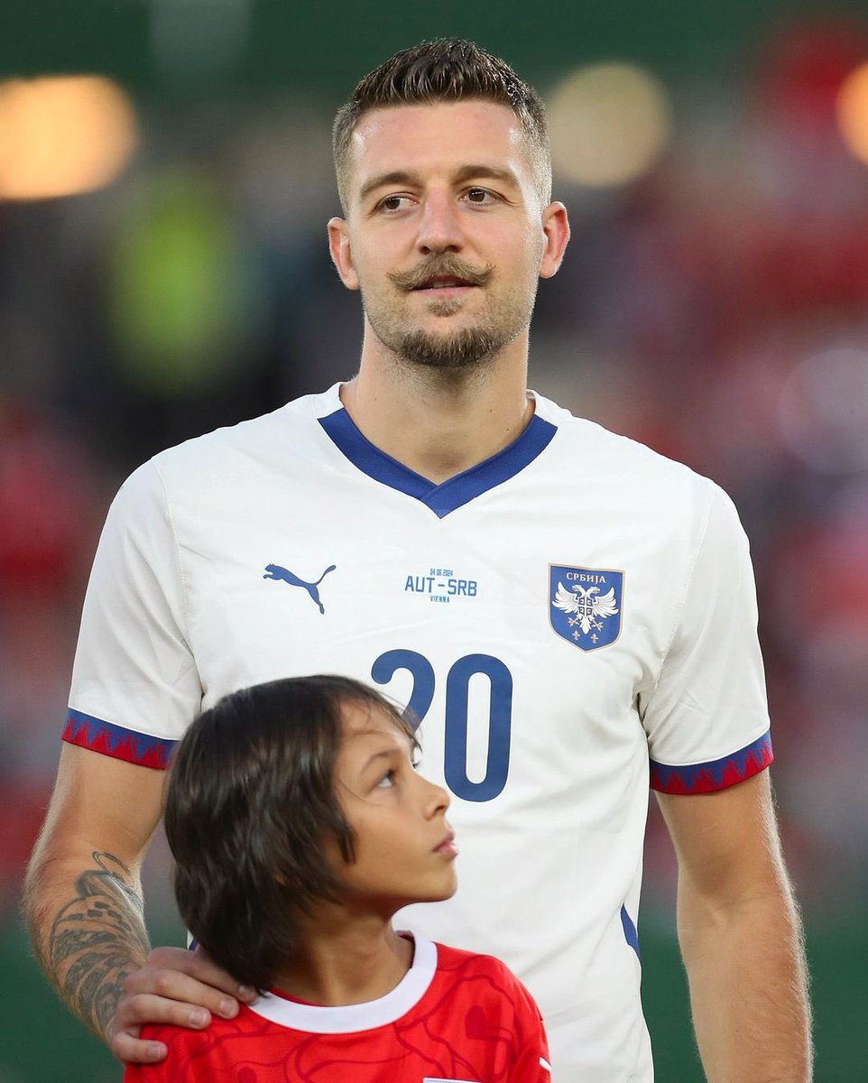 🚨🚨 - الجنرال سيرجي سافيتش لعب مباراته رقم (50) مع المنتخب الصربي يوم أمس ضد النمسا 🇷🇸💙