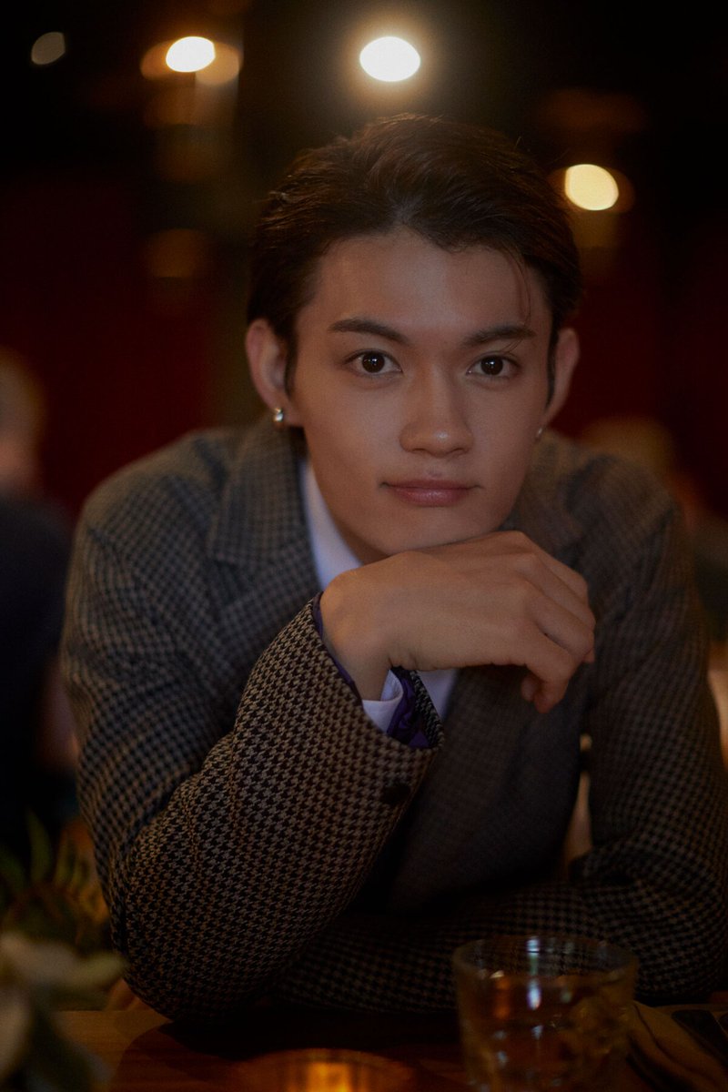 eiga_natalie's tweet photo. 佐野勇斗が犬と見つめ合う、写真集の収録カット6点＆メイキング映像が公開
https://t.co/2kNXVfuwX7

#佐野勇斗 https://t.co/5952wQBp04