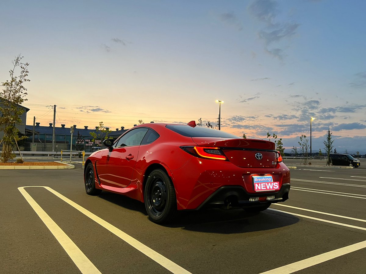 コロ助 tweet media