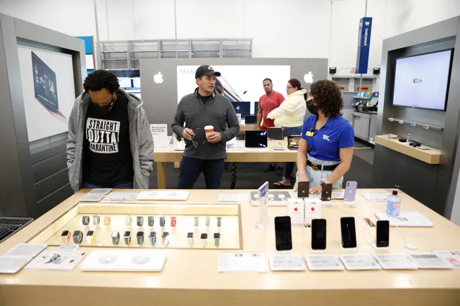PoseidonTPA's tweet photo. Best Buy balances tech and staff investments to boost customer experience https://t.co/hWoOqcSmyT #CIODive #Innovation https://t.co/AEc10RMmfI