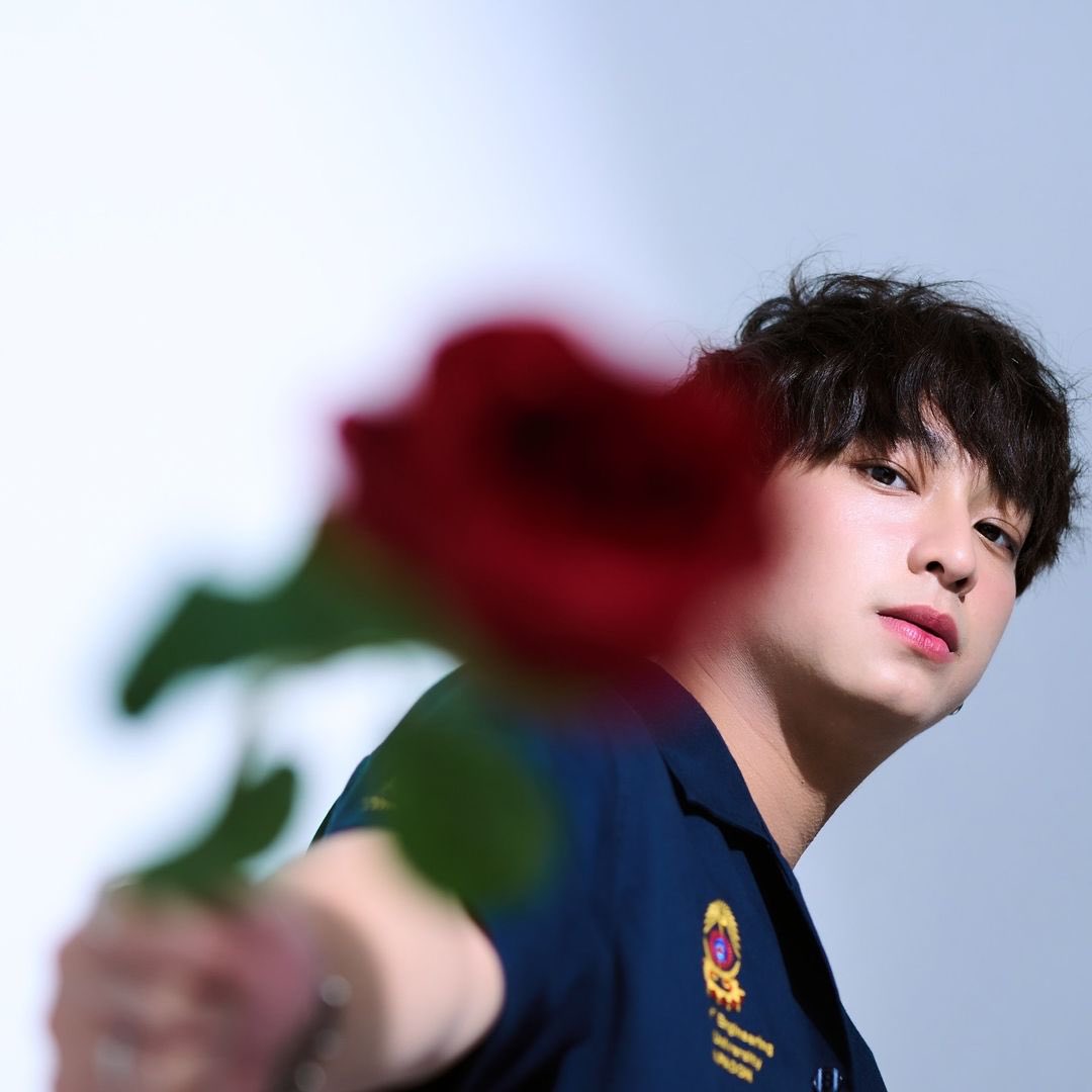 aachinamping's tweet photo. there is no difference 🤏🏻😚💛
#ChimonWachirawit #ชิม่อนไงจะใครหล่ะ
#WelcomebackChimon https://t.co/HxrDlFibP2