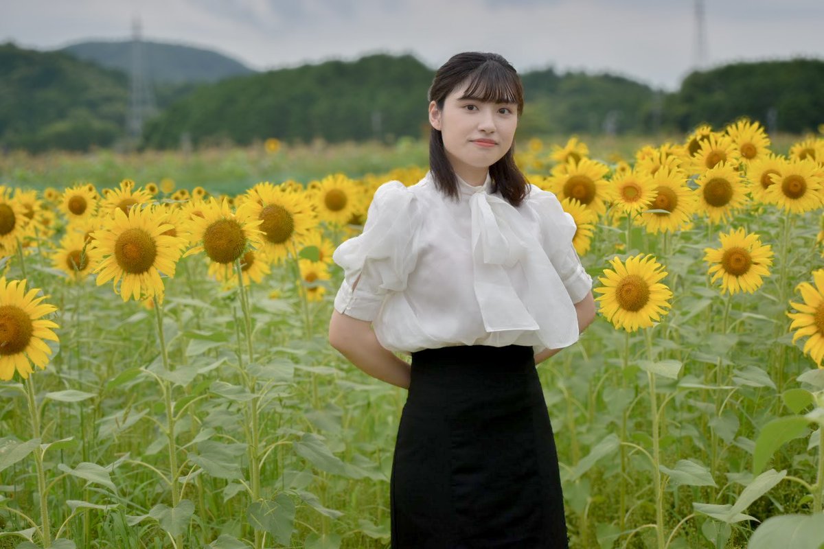 xdof_g's tweet photo. 🌻 向日葵とおんなのこ。 https://t.co/DfftvrUoCv
