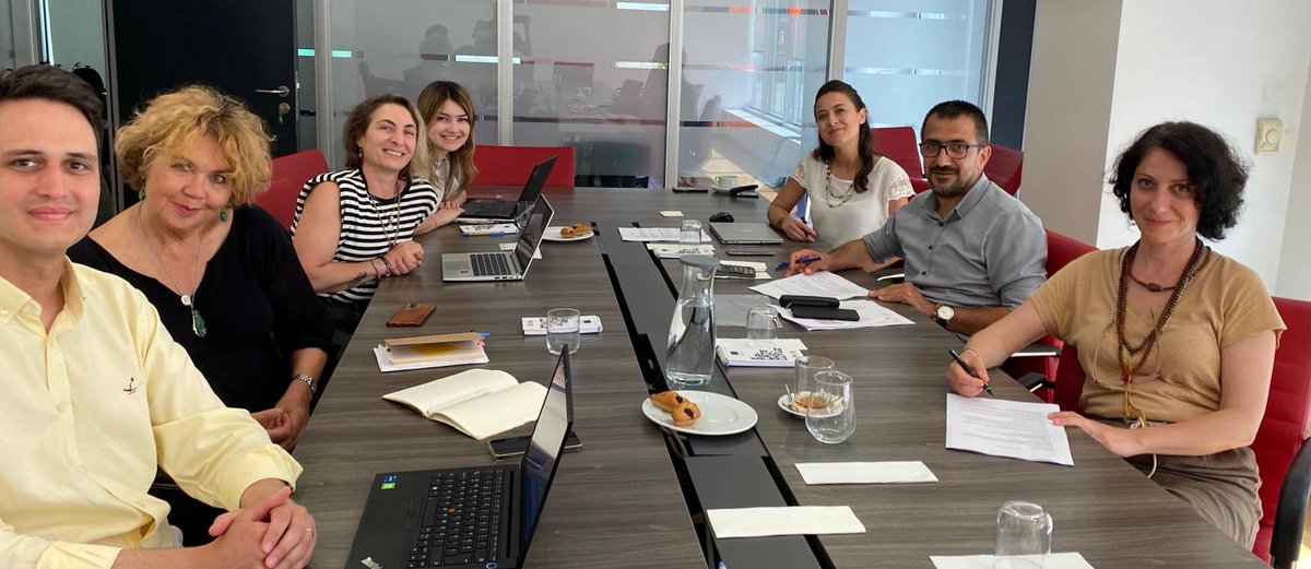 🤝Fransa Haber Ajansı #AFP ile 3. dönem sözleşmemizi imzaladık!

📌 Önceki dönem üyelerimize geçici olarak verilen yüzde 26'lık ek ödeme baz ücretlere yansıtıldı
📌 Yapılan düzenlemenin üzerine ilk yıl yüzde 65 zam
📌 İkinci yıl enflasyon oranı+2 puan zam 
📌 Aylık 6.000 TL yemek