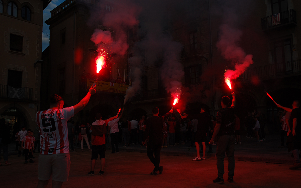 Osona.com (@osona) on Twitter photo CRÒNICA | Equip i afició celebren l'ascens a l'Ok Lliga: «Treballarem per mantenir el <a href="/VicHoqueiClub/">Vic Hoquei Club</a> a on es mereix»
✍️ i 📸 <a href="/irigvinyet/">Irene Giménez i Vinyet</a>
➡️ naciodigital.cat/osona/societat… CRÒNICA | Equip i afició celebren l'ascens a l'Ok Lliga: «Treballarem per mantenir el <a href="/VicHoqueiClub/">Vic Hoquei Club</a> a on es mereix»
✍️ i 📸 <a href="/irigvinyet/">Irene Giménez i Vinyet</a>
➡️ naciodigital.cat/osona/societat…