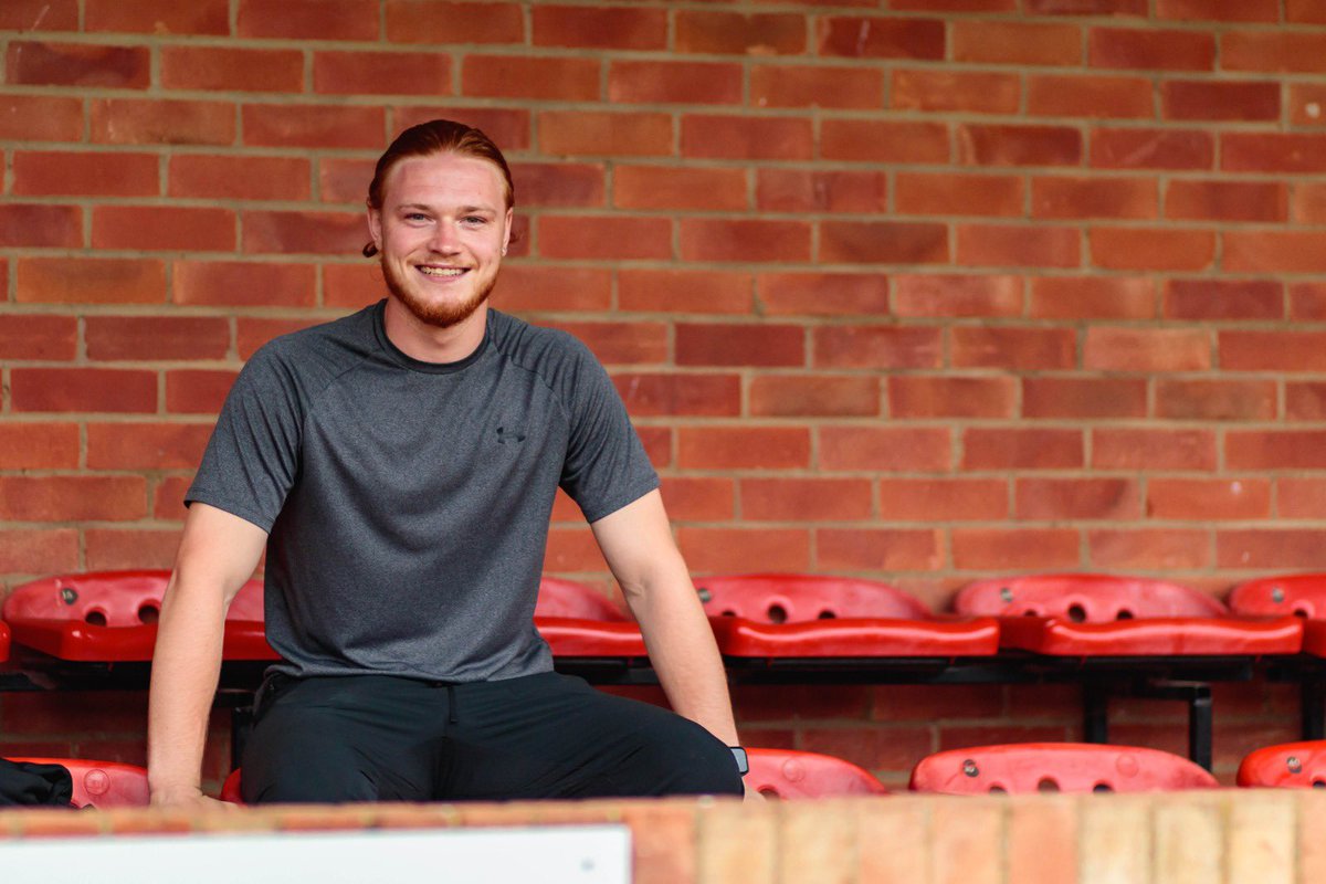 Berkhamsted FC (@berkofc) on Twitter photo Welcome to the <a href="/GlencarTweets/">Glencar</a> Kye Tearle!
Kye joins the comrades from <a href="/HitchinTownFC/">Hitchin Town FC</a> where he has made over 100 appearances in the Southern Central over the last 4 years.
Great to have you on board <a href="/KyeTearle/">kye Tearle</a> π₯
#UpTheComrades Welcome to the <a href="/GlencarTweets/">Glencar</a> Kye Tearle!
Kye joins the comrades from <a href="/HitchinTownFC/">Hitchin Town FC</a> where he has made over 100 appearances in the Southern Central over the last 4 years.
Great to have you on board <a href="/KyeTearle/">kye Tearle</a> π₯
#UpTheComrades