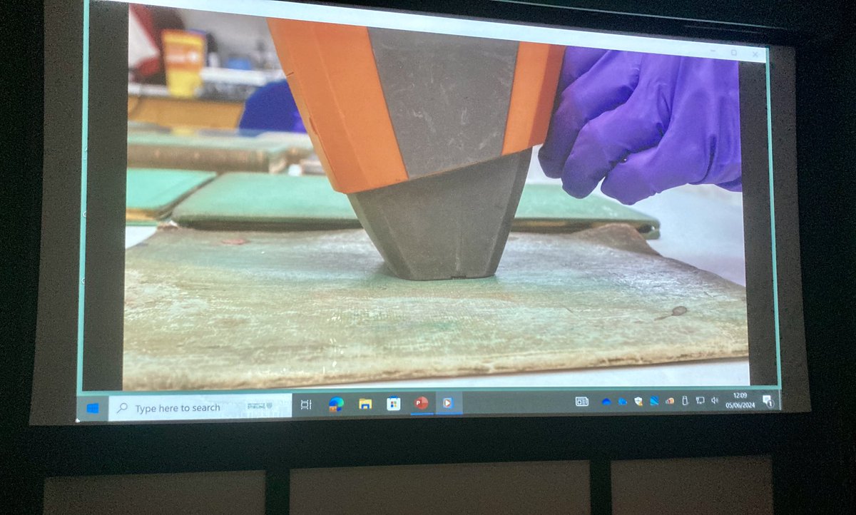 Pioneering work from @StAndrewsUniLib  on the identification of arsenic in book coverings via a handheld device  now being showcased at #SCURL2024