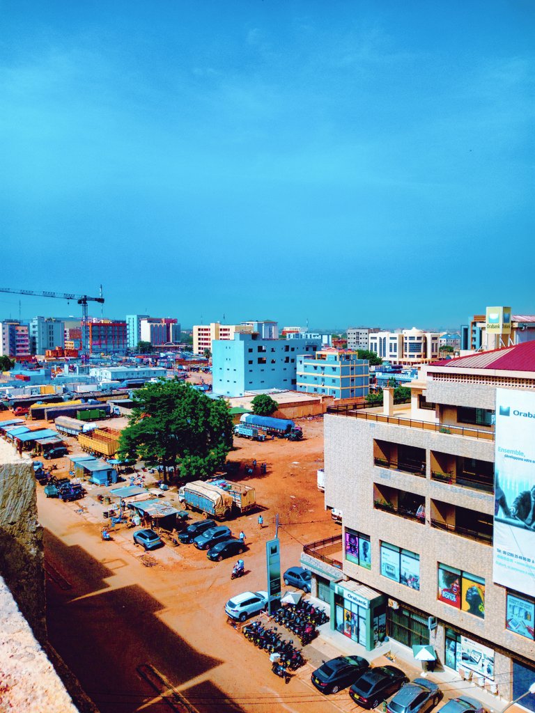ImShola's tweet photo. Passionné par le traitement des images et la capture de la beauté architecturale en haute altitude. 📸
Somewhere in Ouagadougou 🇧🇫 Zone Projet ZACA #Photography #ImageProcessing #UrbanExploration #DiscoverBF #FasoPics #Burkina #Mobilephotography #adobelightroommobile https://t.co/qUb0euqXsC