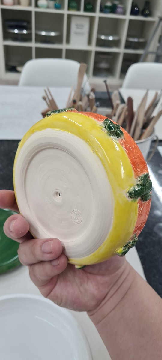 SailorSteveCat's tweet photo. This is how it turned out after glaze firing 
#sliceofsteve https://t.co/bwgMo6Q0j9