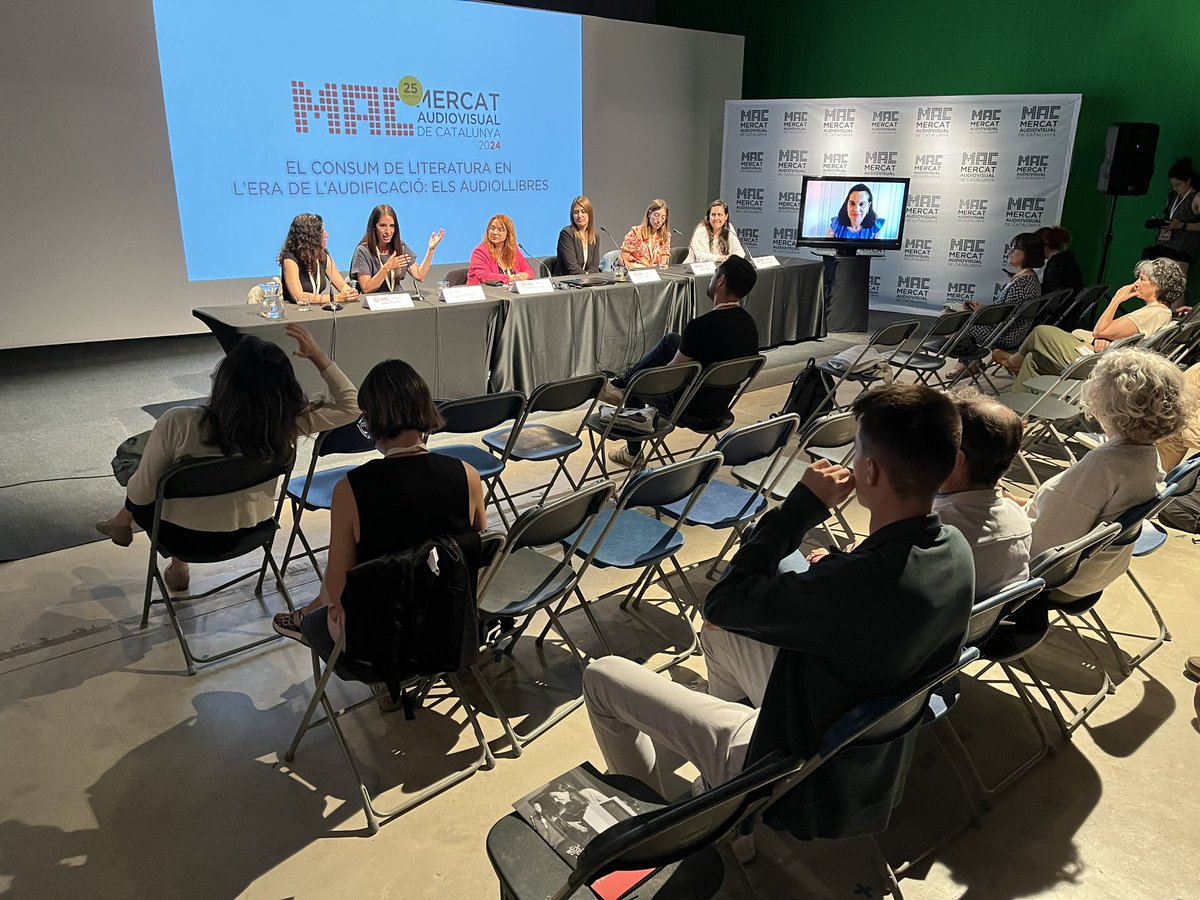 📕🎧 El consum d'audiollibres ha augmentat notablement els últims anys! 🗣️Ens ajuden a entendre aquest fenomen <a href="/flirizfliriz/">Laia Flórez</a>, Irene Fortes, <a href="/LauraGuileraV/">Laura Guilera Vella</a>, <a href="/maribelriaza/">Maribel Riaza</a>, <a href="/miutbarcelona/">Juliana Rueda</a>, Ana Viñuela i <a href="/Illinois_break/">Beatriz Olcina</a>.