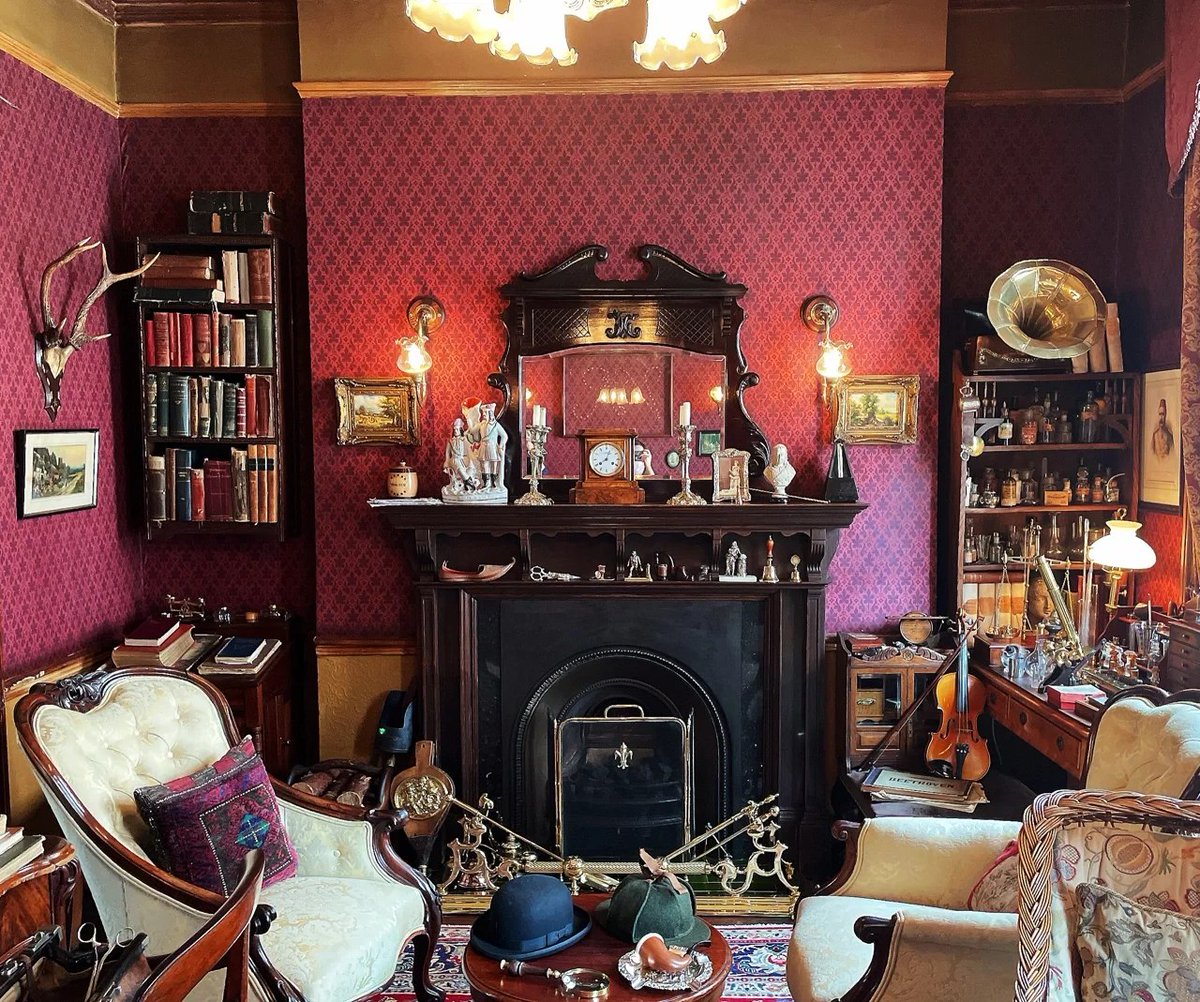 cline713's tweet photo. Solving mysteries and stepping into the world of Sherlock Holmes at The Sherlock Holmes Museum https://t.co/0lqx2bnhsP